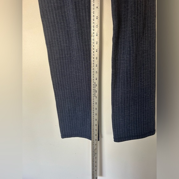 Athleta Elation Textured Straight Leg Pant Size Medium - Picture 5 of 9